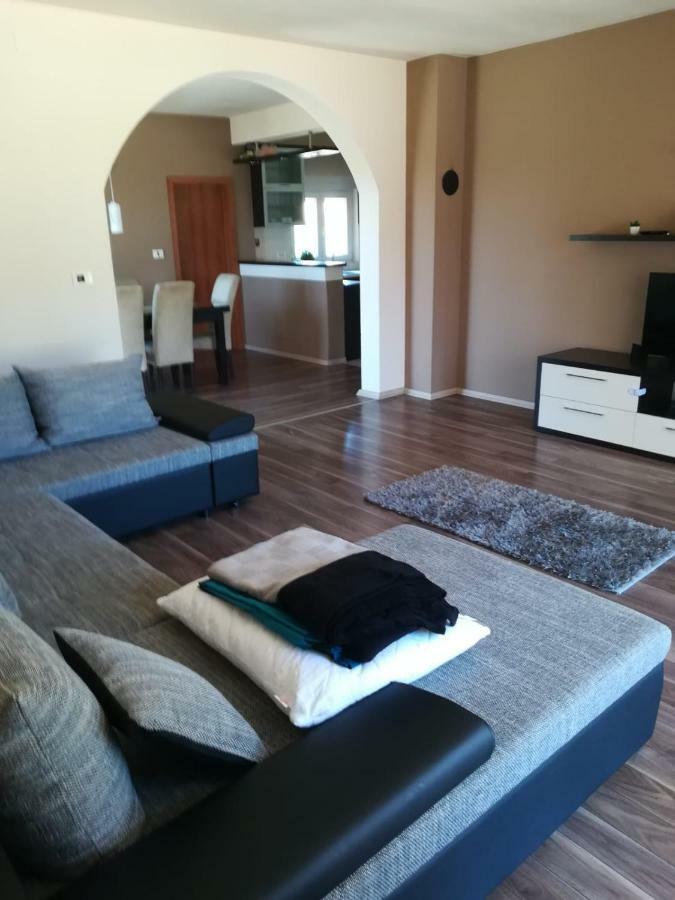 Laura Apartman Bibinje Kültér fotó