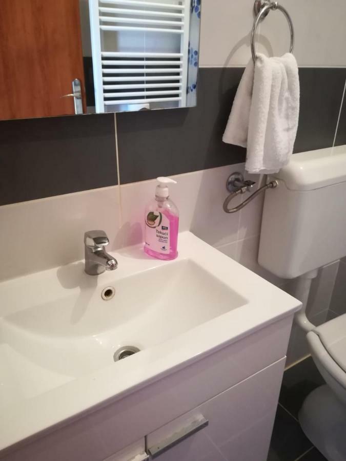 Laura Apartman Bibinje Kültér fotó